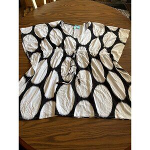 Kim Rogers black white shirt sleeved swim coverup size Medium